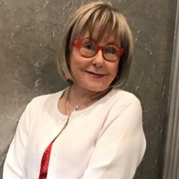 Meet your Posher, Selma - Picture 1 of 1